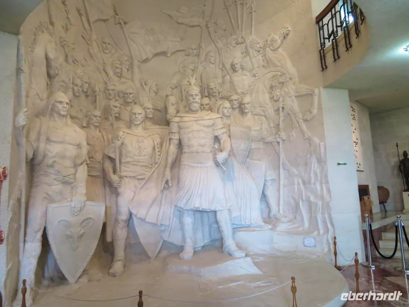 im Skanderbeg-Museum in Kruja - &copy;Sylvia Sann