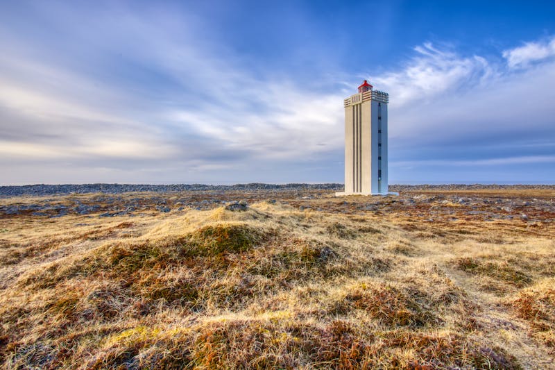 Der Hraunhafnartangi-Leuchtturm am Arctic Coast Way - ©Iskander Barrena - stock.adobe.com