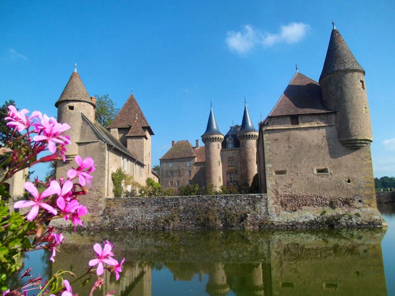 Schloss von La Clayette im Burgund - ©Peter Rudolph - Eberhardt TRAVEL