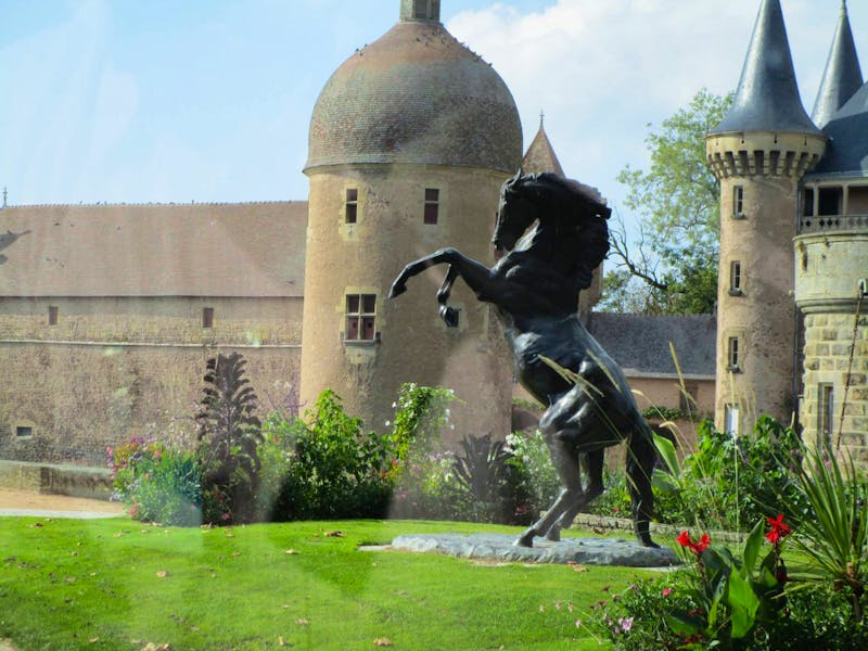 La Clayette im Burgung - im Schlossgarten - ©Peter Großer - Eberhardt TRAVEL