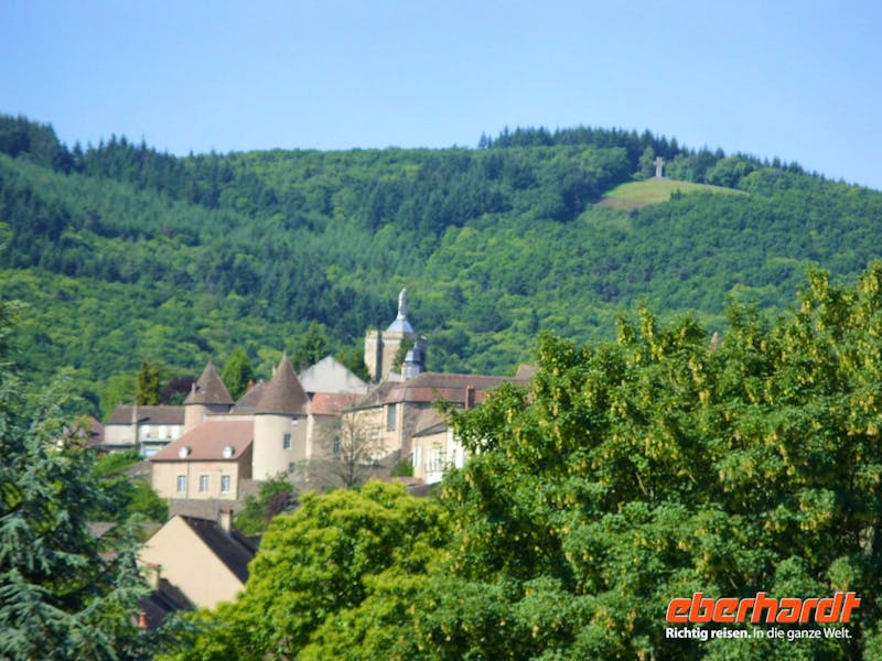 Blick auf Autun im Burgund mit Kathedrale und römischen Theater - ©Sabine Heitzer - Eberhardt TRAVEL