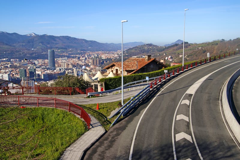 Straße nach Bilbao - ©©Laiotz - stock.adobe.com