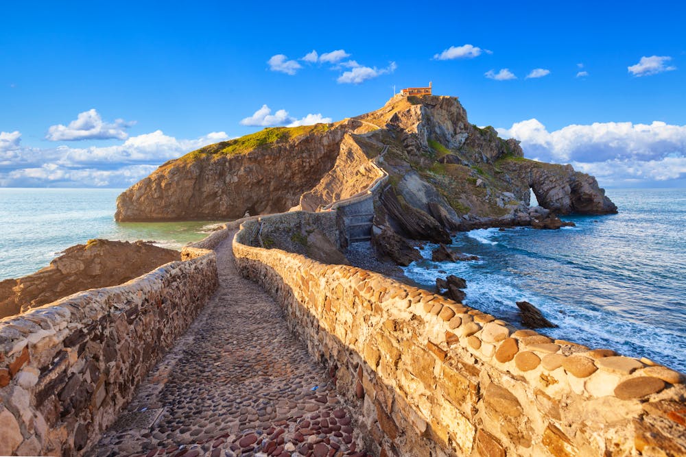 San Juan de Gaztelugatxe im Baskenland &ndash; &copy; ©Jose Ignacio Soto - stock.adobe.com