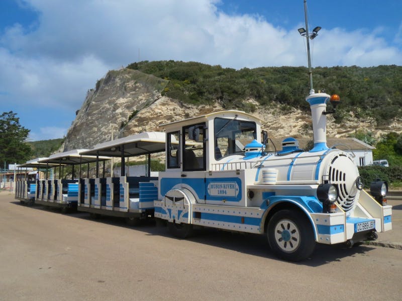 Bonifacio - Minizug zur Fahrt in die Oberstadt - ©Eberhardt TRAVEL GmbH - Rica Schubert