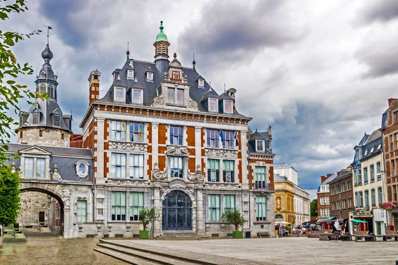 Belfried und alte Börse in Namur - ©©streetflash - stock.adobe.com