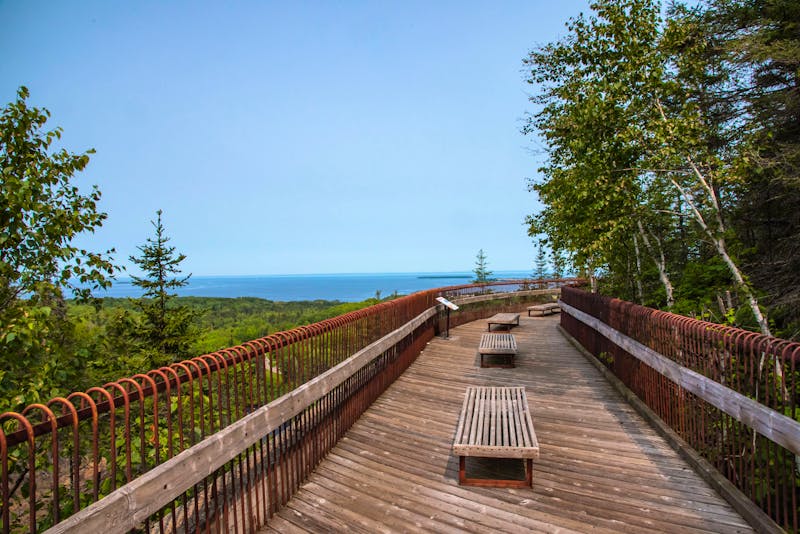 Holzterrasse im Museumsdorf Val Jalbert - &copy;©driendl - stock.adobe.com