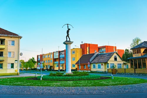 Archer sculpture of Druskininkai &ndash; &copy; Roman Babakin
