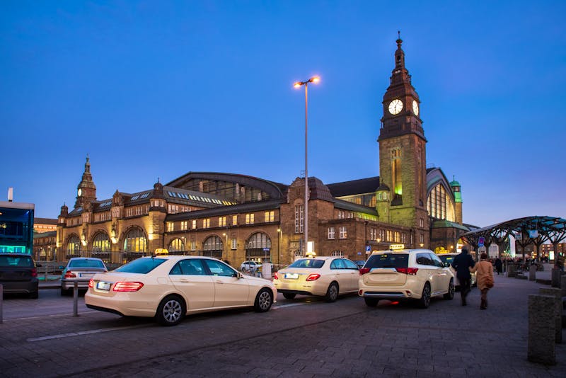 Hauptbahnhof in Hamburg - ©Felix - Adobe Stock