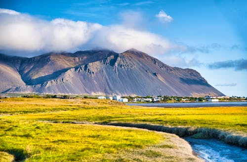 Halbinsel Snaefellsnes bei Borgarnes &ndash; &copy; ©jovannig - stock.adobe.com