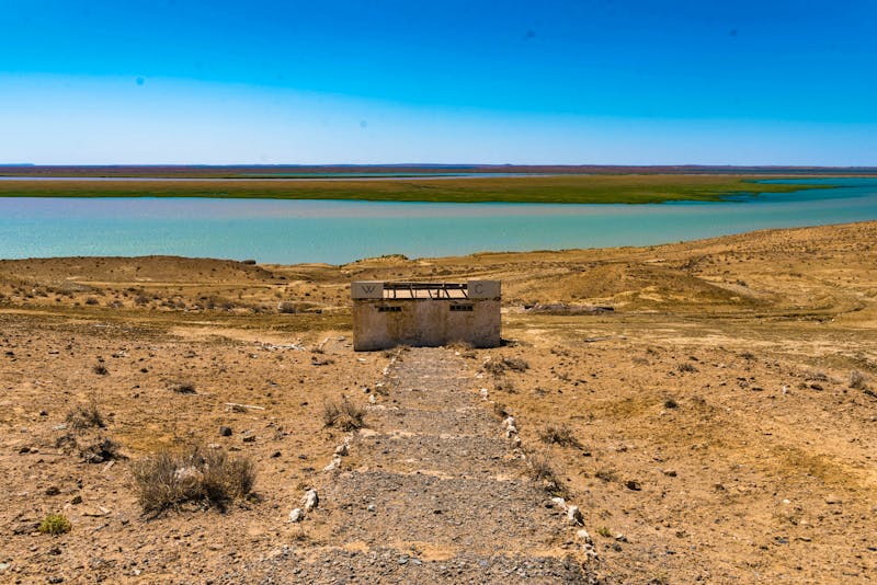 Blick auf den Amur Darja-Fluss in der Kizilkum-Wüste - ©©driendl - stock.adobe.com