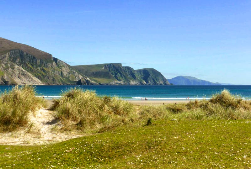 Achill Island - Keel Beach mit den Minaun Cliffs - ©Eberhardt TRAVEL - Dirk Schlosser