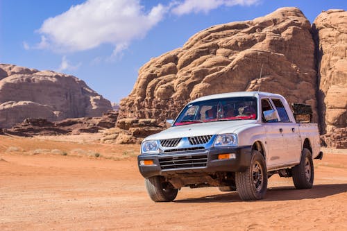 Jeeptour im Wadi Rum  &ndash; &copy; Artjom Knjas - Adobe Stock