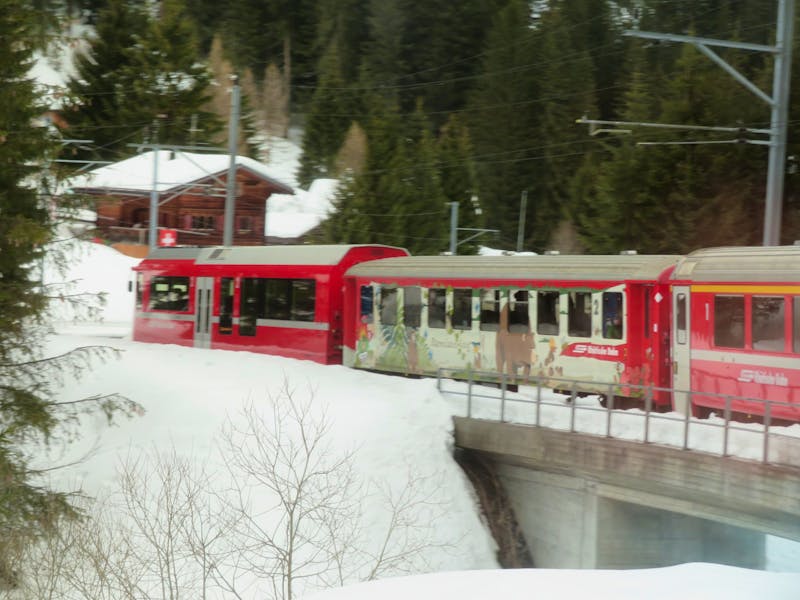 Fahrt mit der Arosa-Bahn von Arosa nach Chur - ©Annette Weise