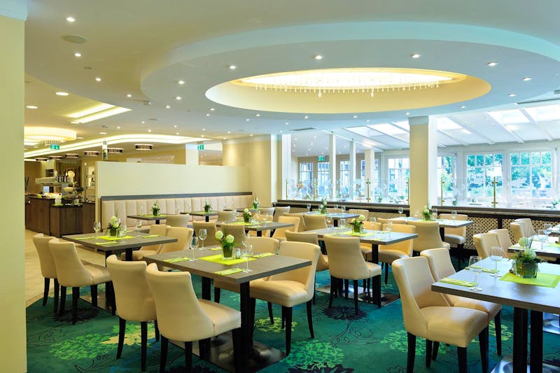 Bad Füssing - Johannesbad  Hotel Königshof  - Restaurant – ©Das Foto ist ausschlie?lich f?r PR- und Marketingma?nahmen der JOHANNESBAD AG- BAD F?SSING/Bayern zu verwenden. Jegliche Nutzung