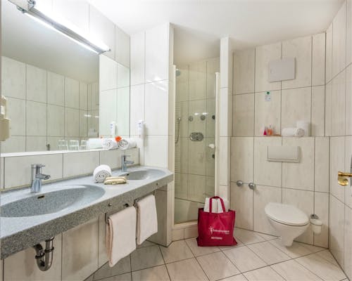 Bad Füssing - Johannesbad Hotel Königshof - Beispiel Badezimmer &ndash; &copy; Johannesbad Hotels Bad Füssing GmbH