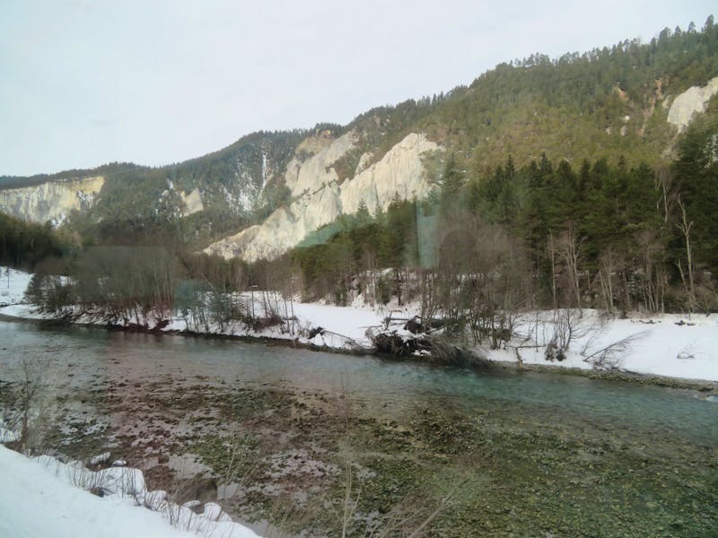 156 Fahrt mit dem Glacier-Express - Rheinschlucht - ©Annette Weise