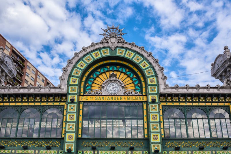 Jugendstil-Bahnhof in Bilbao - ©Noradoa - stock.adobe.com