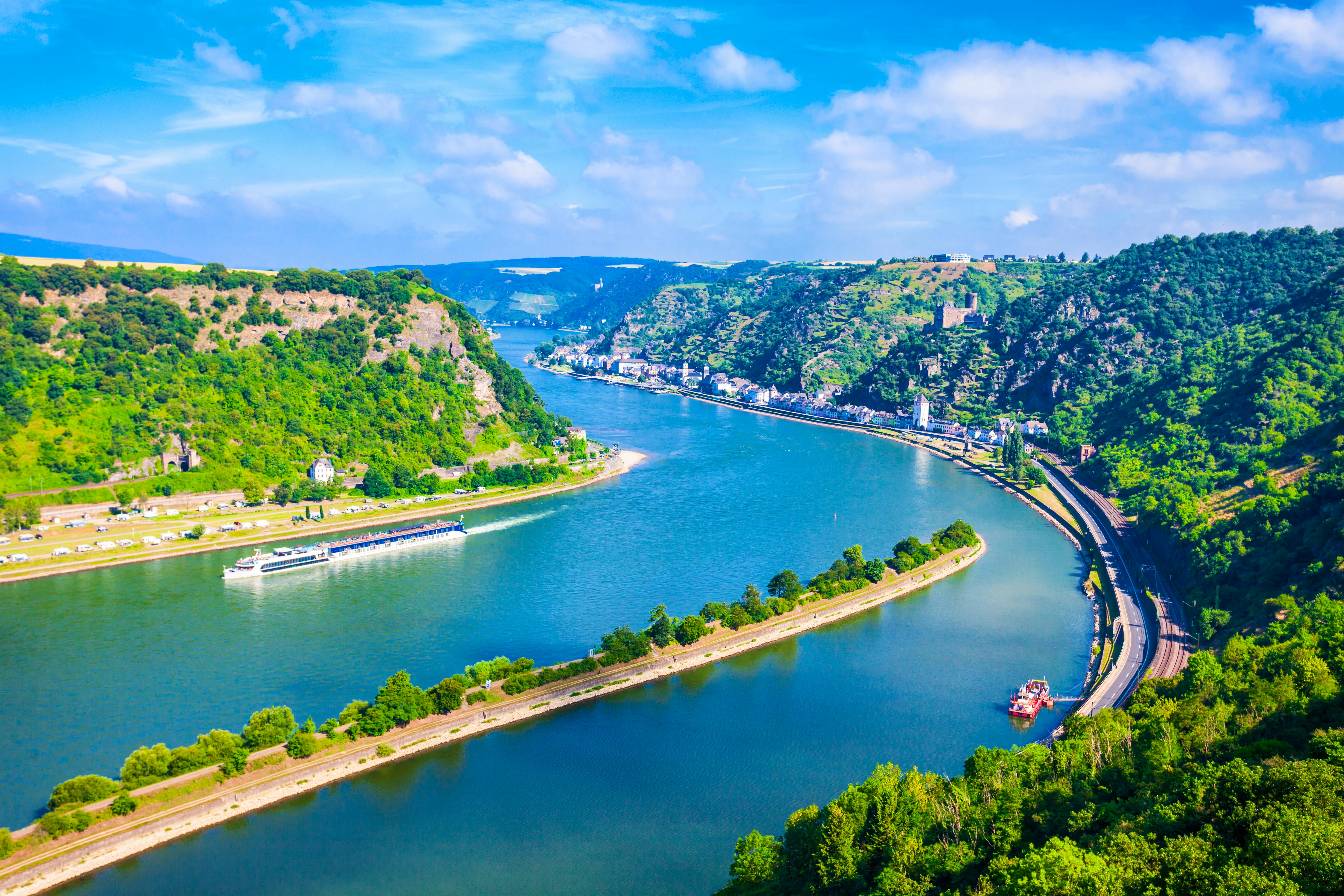 Loreley und Rheintal bei St. Goarshausen  &ndash; &copy; saiko3p - stock.adobe.com