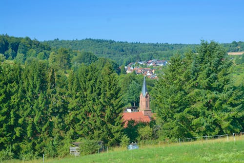 Urlaubsort Weibersbrunn im Spessart &ndash; &copy; travelpeter - stock.adobe.com