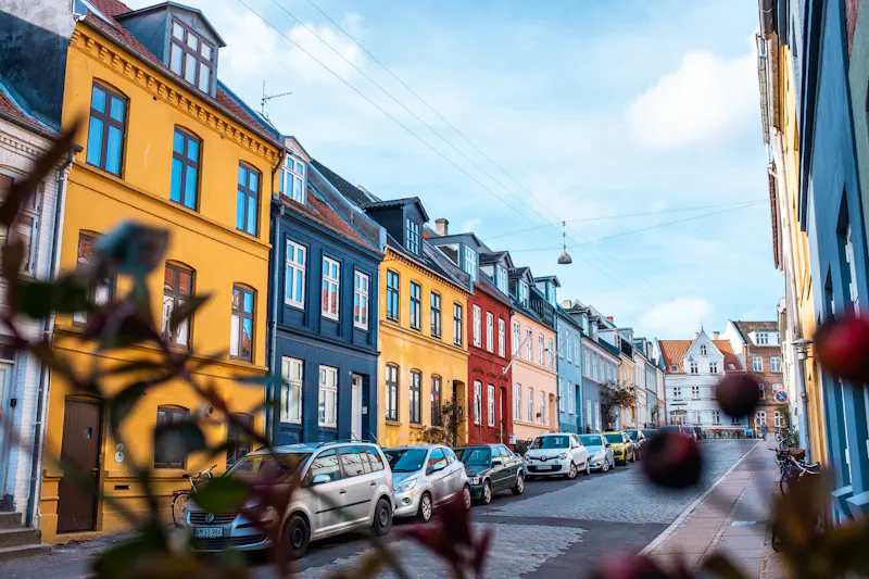 Straßenensemble in der Innenstadt von Aarhus - Dänemark - &copy;Photo by Steffen Muldbjerg on Unsplash