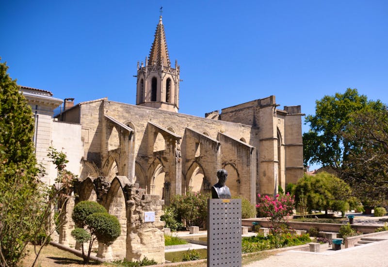 Eine der Kirchen in Avignon - ©Gina Egenolf - Eberhardt TRAVEL