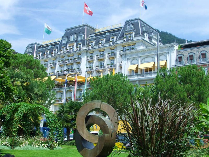 Montreux ist bekannt für seine Luxushotels - ©Martina Pötschke - Eberhardt TRAVEL