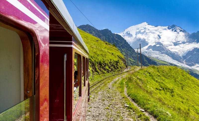 Zugfahrt mit dem Mont Blanc Express - ©Manu Reyboz - Adobe Stock
