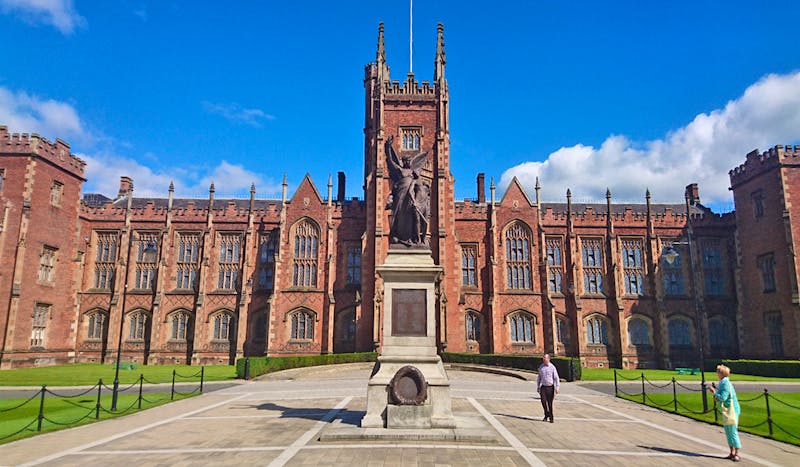 Universität von Belfast - ©Stefan Jahnke - Eberhardt TRAVEL