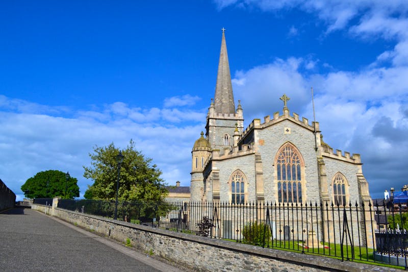 Derry - St. Coloumb Cathedral - ©Andreas Wolfsteller - Eberhardt TRAVEL