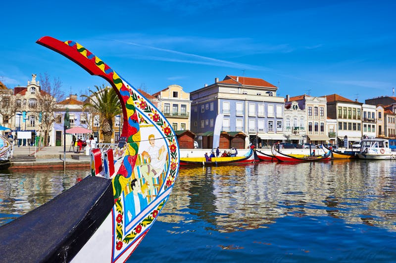 typisches Kanalboot (Moliceiro) in Aveiro - Portugal - ©acnaleksy - stock.adobe.com
