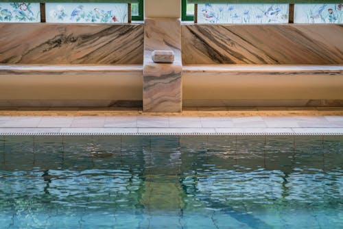 Indoor Pool Neuhaus Zillertal Resort &ndash; &copy; innenpool_neuhaus-zillertal_michael-kreyer_001-1