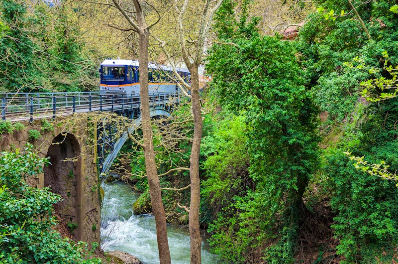 Odontotos Zahnradbahn auf der Halbinsel Peloponnes - ©isandro75 - stock.adobe.com