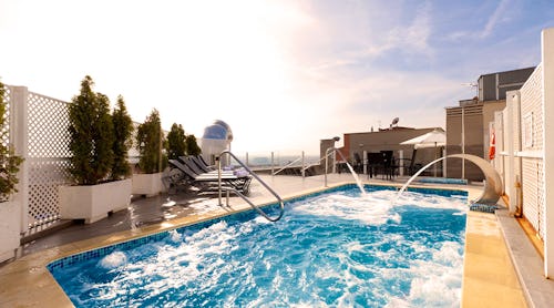 Hotel Ganivet in Madrid - Dachterrasse mit Pool – © Hotel Ganivet Madrid