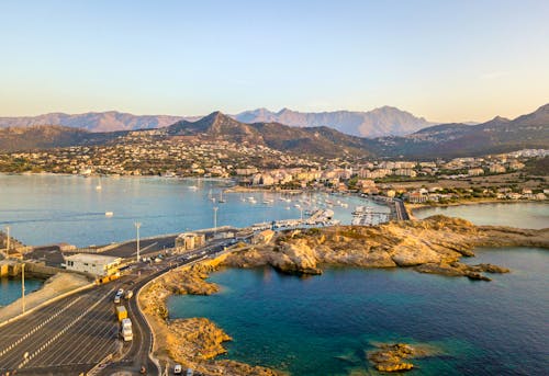 Ile-Rousse an der Nordküste von Korsika &ndash; &copy; Naeblys - stock.adobe.com