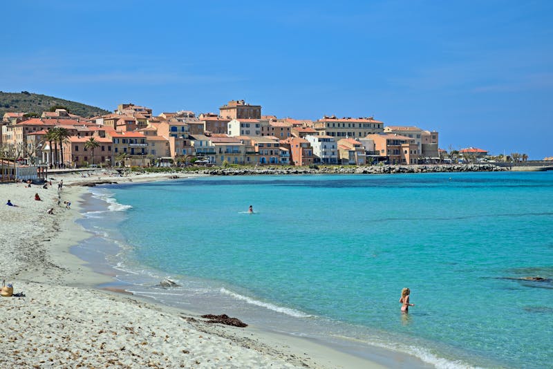 Ile-Rousse an der Nordküste von Korsika - ©JFBRUNEAU - stock.adobe.com