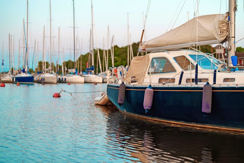 Segelboote in Pärnu an der Ostsee - ©M-Production - stock.adobe.com