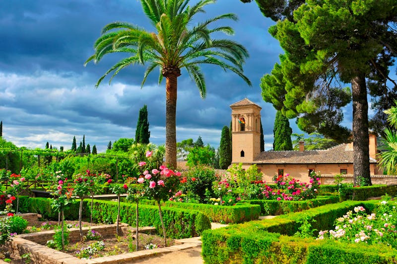 In den Gärten der Alhambra in Granada - ©nito - stock.adobe.com