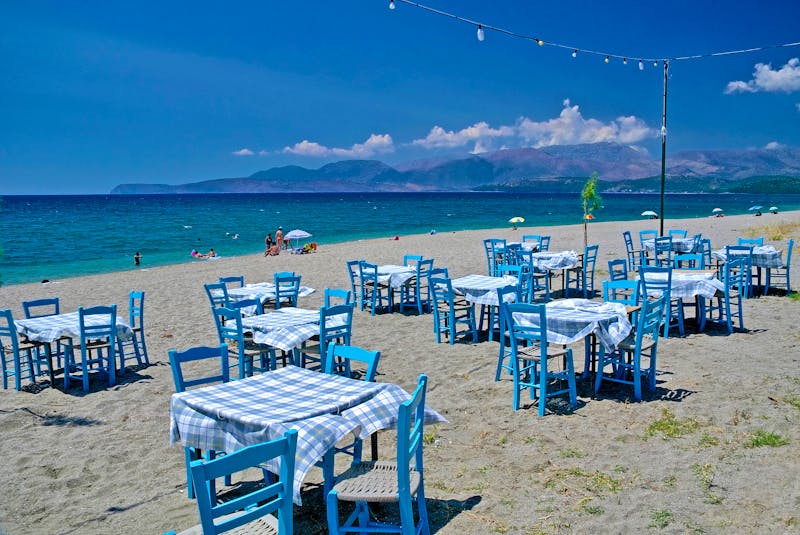 Taverne am Strand an der Südküste von Peloponnes - ©paolo polidori/EyeEm - stock.adobe.com