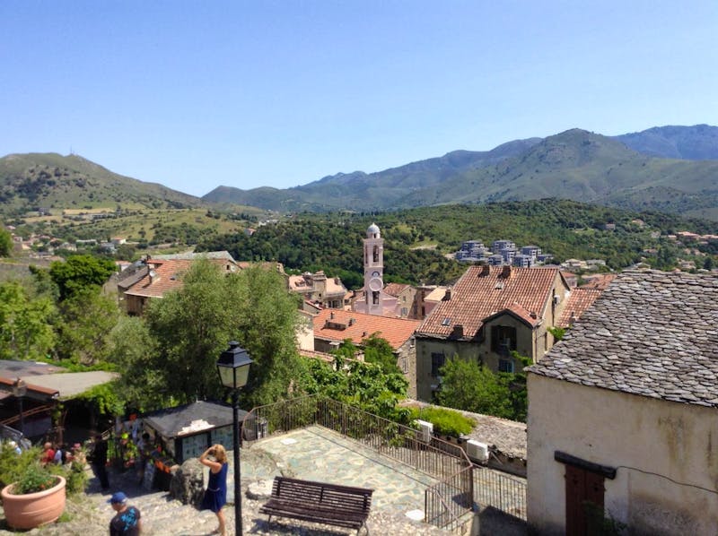 Blick auf Corte im Inselinneren von Korsika - ©Uta Schöne - Eberhardt TRAVEL