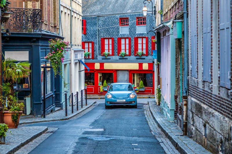 Ausflug mit dem Auto nach Honfleur - Normandie  - ©Tatiana Gorshenina - Adobe Stock