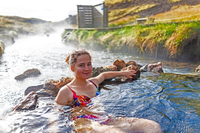Bad in den heißen Quellen im Reykjadalur Tal - ©Kristina Blokhin - stock.adobe.com