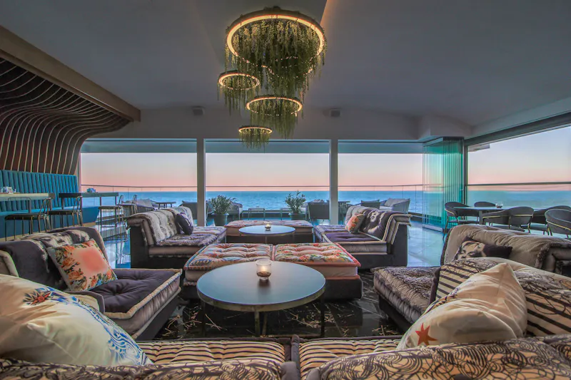 Grifid Hotel Encanto Beach Skylounge - &copy;velinaya