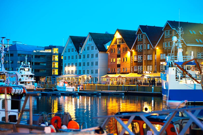 Tromsö am Abend - ©SPACEDRONE808 - stock.adobe.com