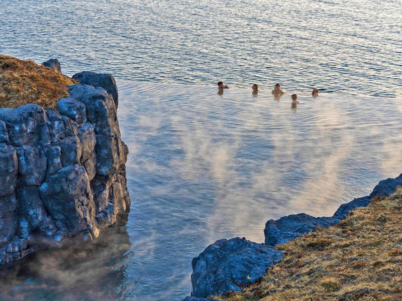 Sky Lagoon bei Reykjavik - Infinity-Pool - ©©2021 Christopher Lund - Sky Lagoon Media