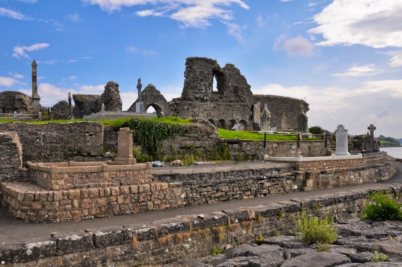 Ruinen der Donegal Abbey  - ©Noradoa - stock.adobe.com