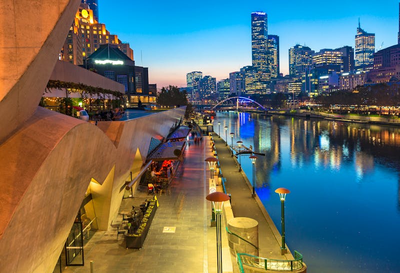 Abend am Yarra River in Melbourne - ©Olga Kashubin - Adobe Stock