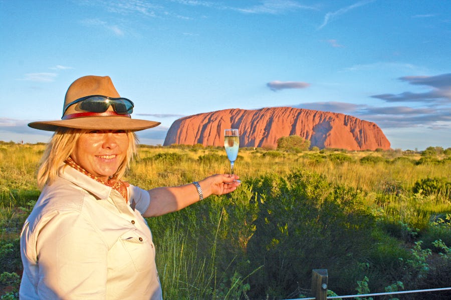 Sekt am Uluru - Ayers Rock im Outback – © Tom Finke - Eberhardt TRAVEL