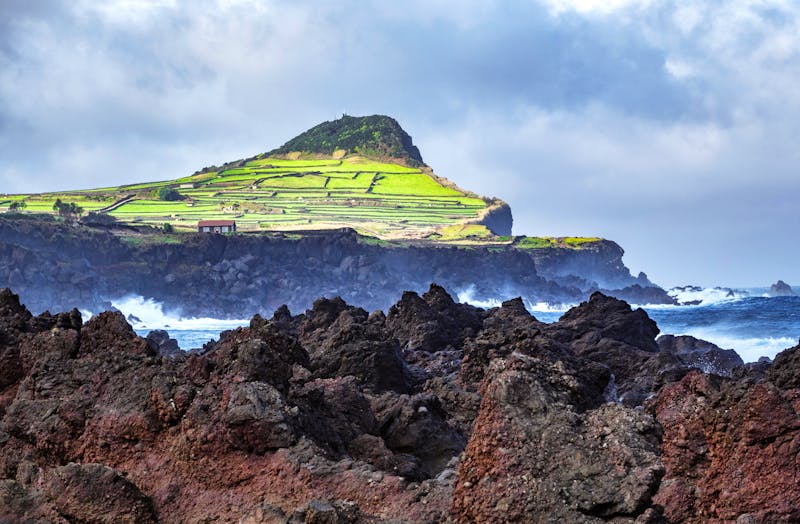 Vulkanische Küste bei Biscoitos auf der Insel Terceira - ©Eleva tu punto de vista - Adobe Stock