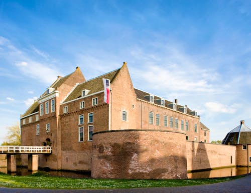 Schloss von Woerden in der Provinz Utrecht – © Richard Semik - stock.adobe.com