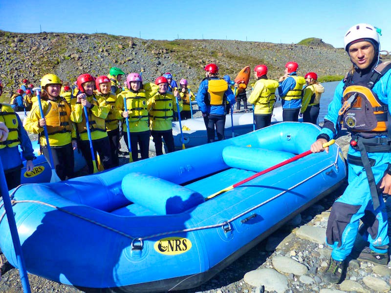 Einweisung für das Rafting auf dem Fluss Hvita - ©Eberhardt TRAVEL - Kristin Weigel